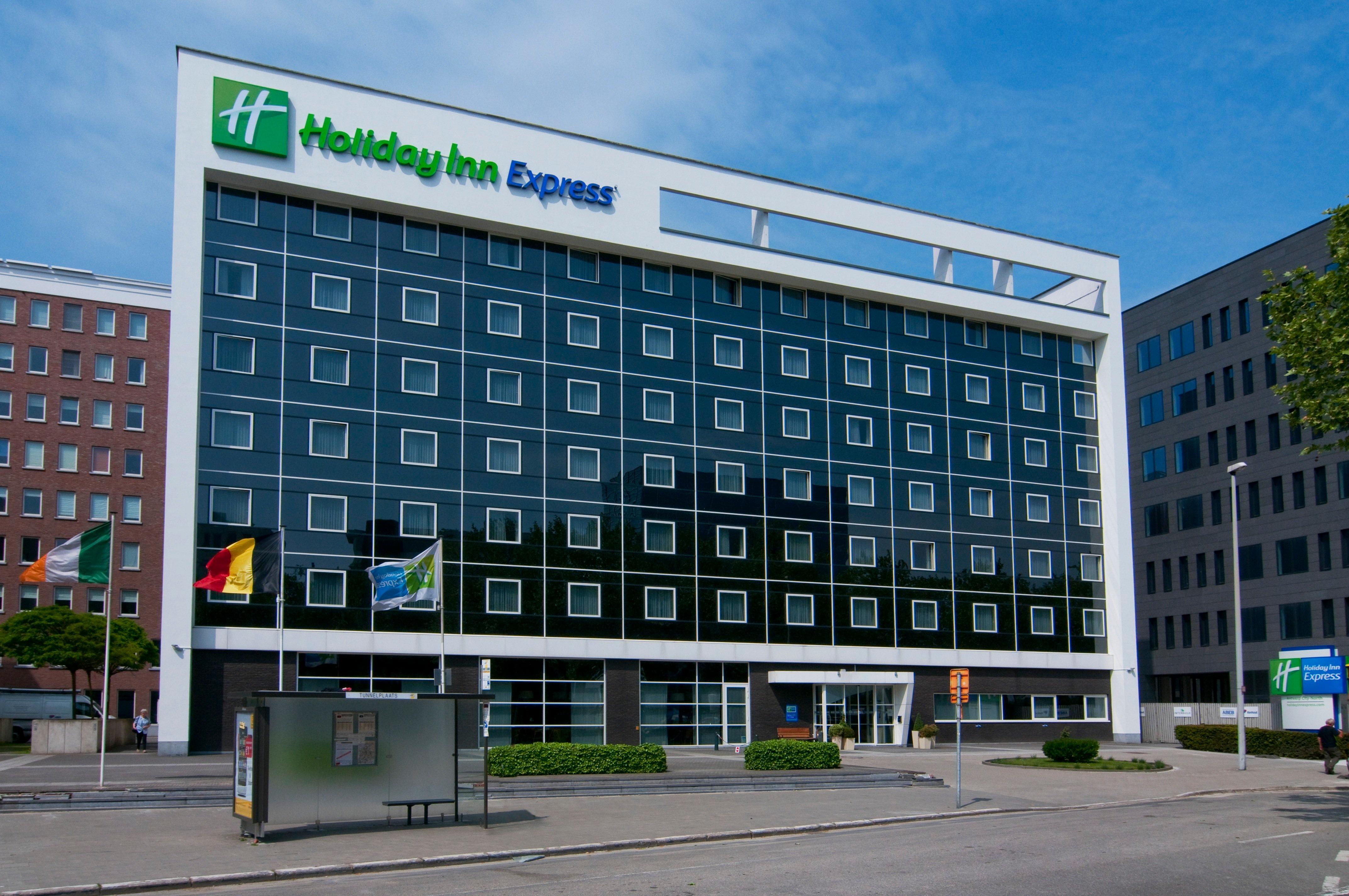 Holiday Inn Express Antwerpen City North, An Ihg Hotel Εξωτερικό φωτογραφία