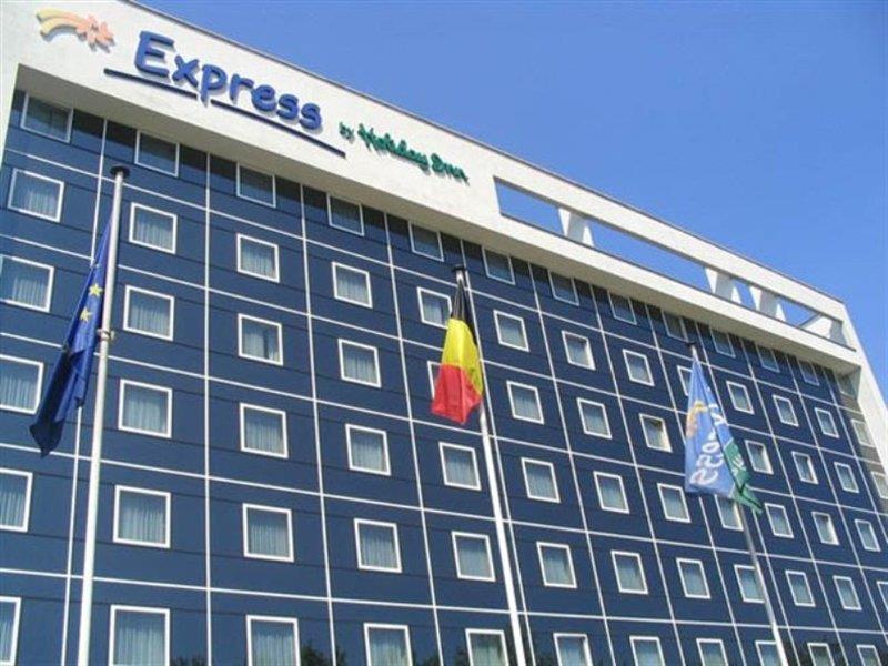 Holiday Inn Express Antwerpen City North, An Ihg Hotel Εξωτερικό φωτογραφία