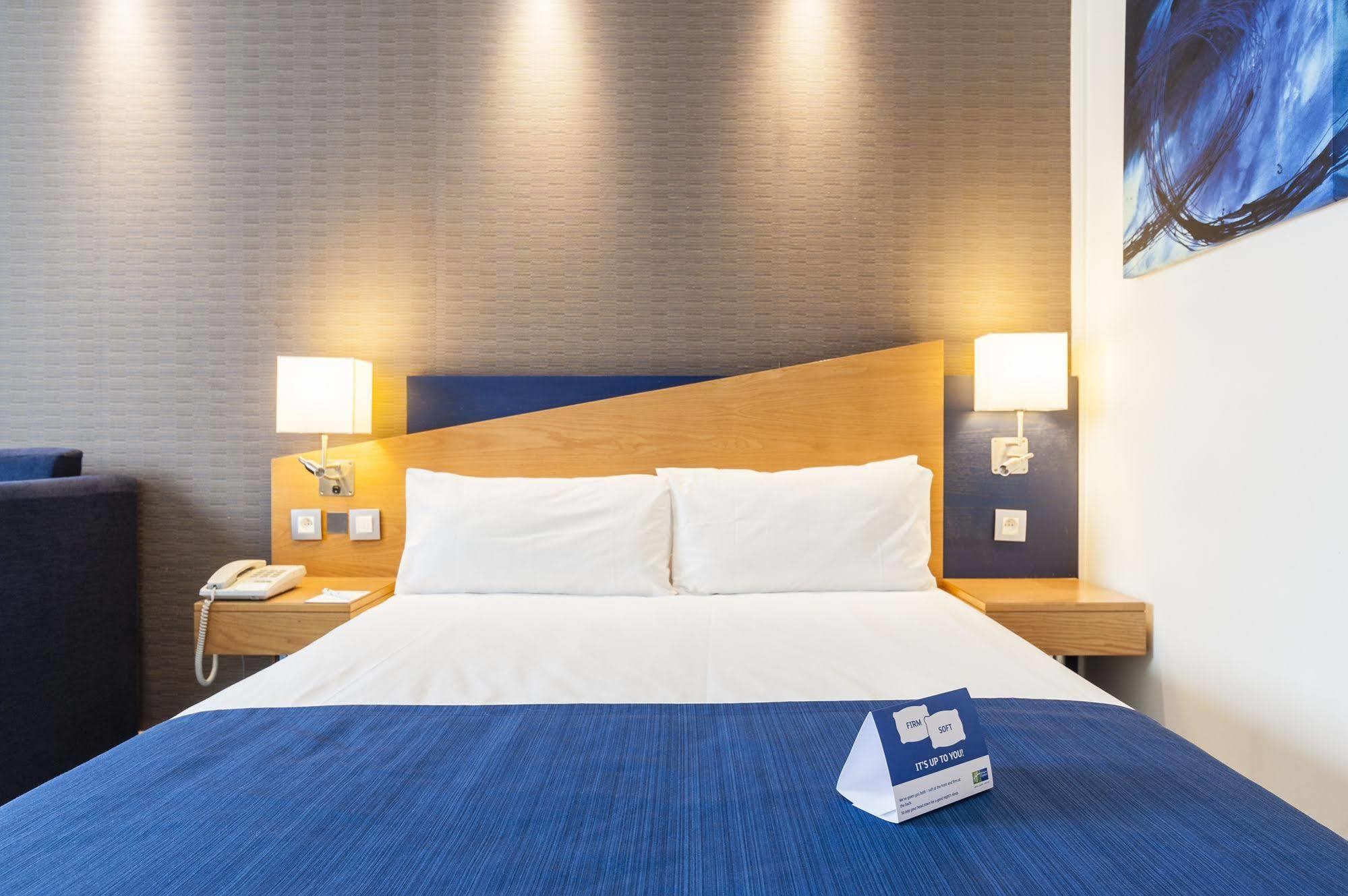 Holiday Inn Express Antwerpen City North, An Ihg Hotel Εξωτερικό φωτογραφία